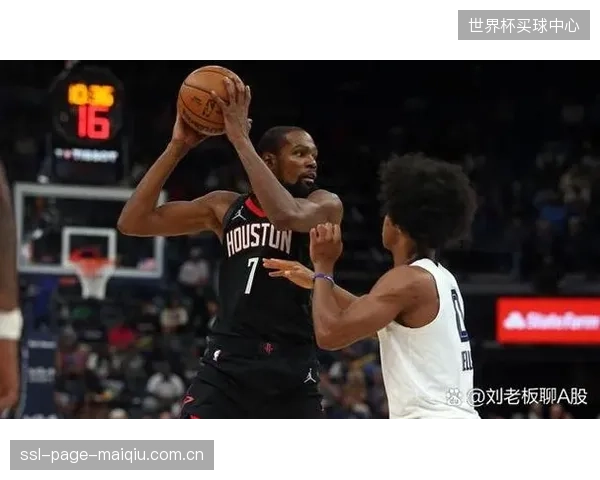核心球员的健康状况成变数,美国队需在世界杯前妥善管理阵容伤病问题。 核心球员的健康状况成变数,美国队需在世界杯前妥善管理阵容伤病问题。